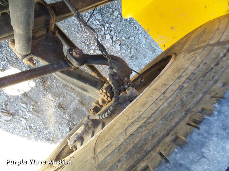 image for item DE5294 2004 International 4300 vacuum truck