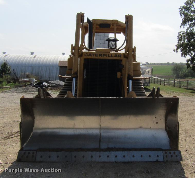 image for item DE5852 1985 Caterpillar D6H dozer