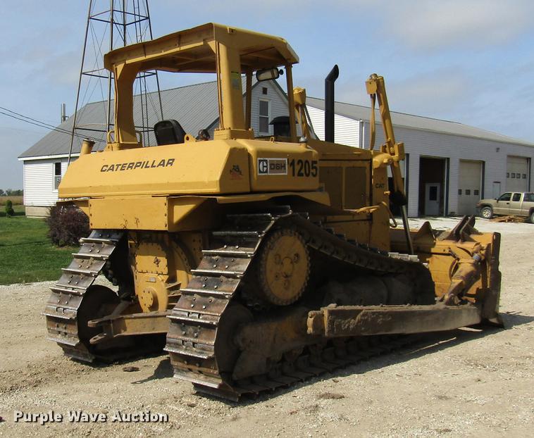 image for item DE5852 1985 Caterpillar D6H dozer