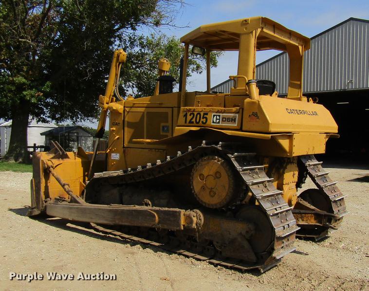 image for item DE5852 1985 Caterpillar D6H dozer