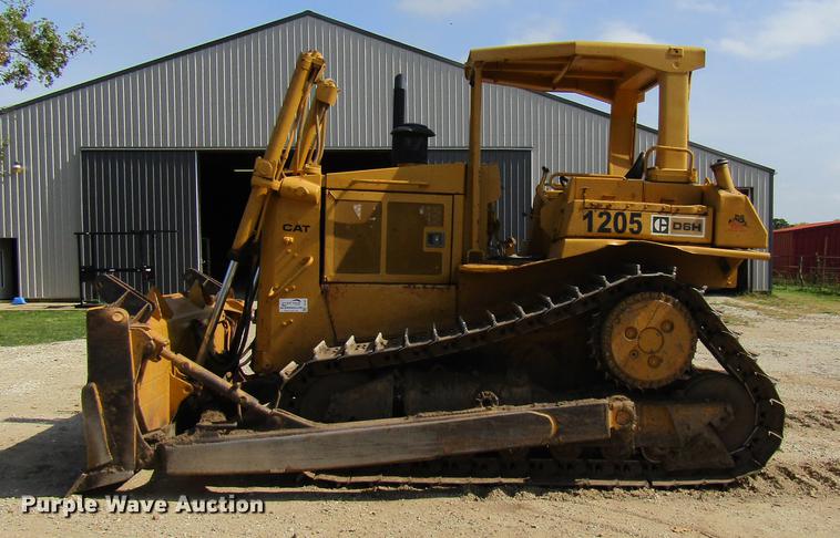 image for item DE5852 1985 Caterpillar D6H dozer