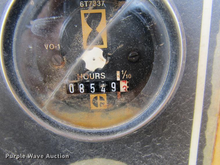 image for item DE5852 1985 Caterpillar D6H dozer