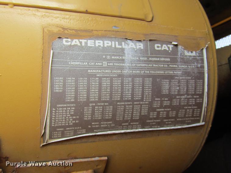 image for item DE5852 1985 Caterpillar D6H dozer