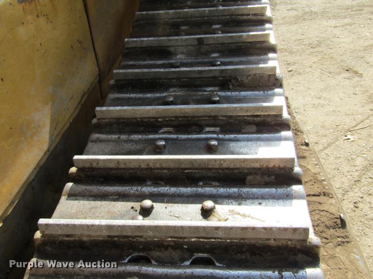 image for item DE5852 1985 Caterpillar D6H dozer