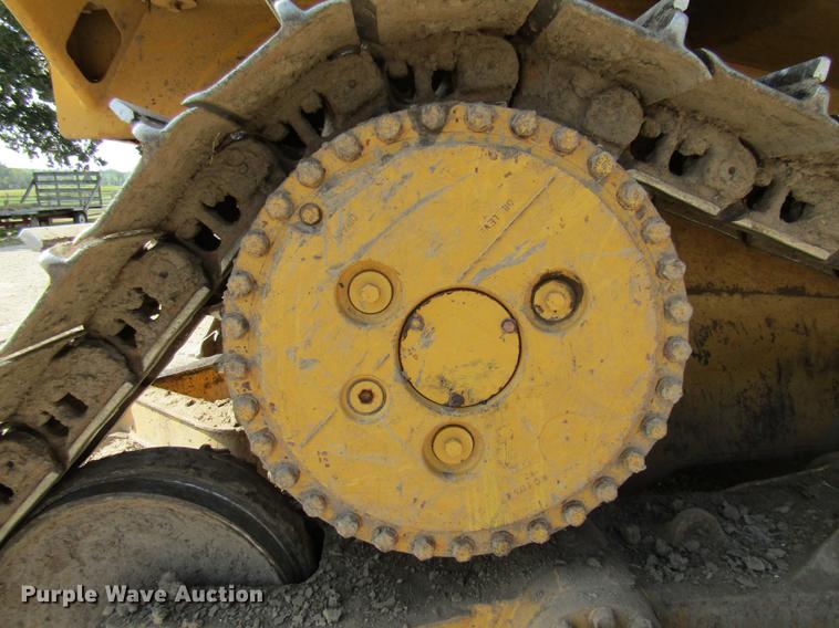 image for item DE5852 1985 Caterpillar D6H dozer