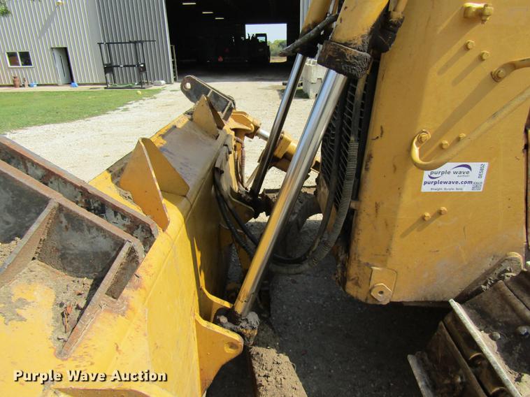 image for item DE5852 1985 Caterpillar D6H dozer