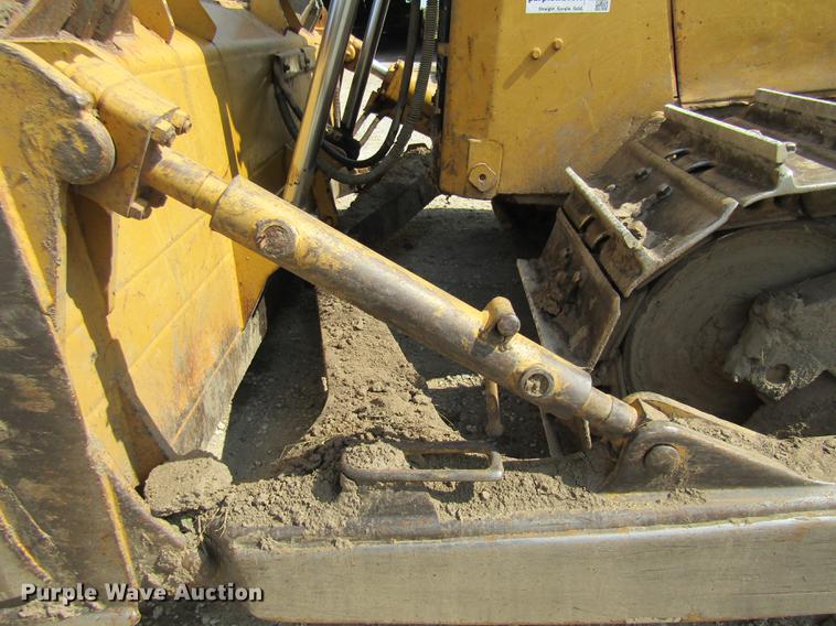 image for item DE5852 1985 Caterpillar D6H dozer
