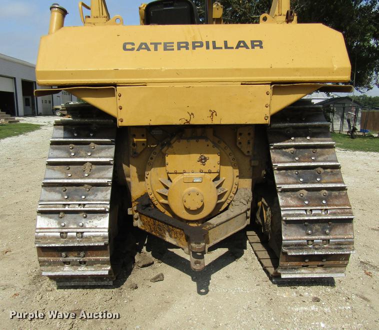 image for item DE5852 1985 Caterpillar D6H dozer
