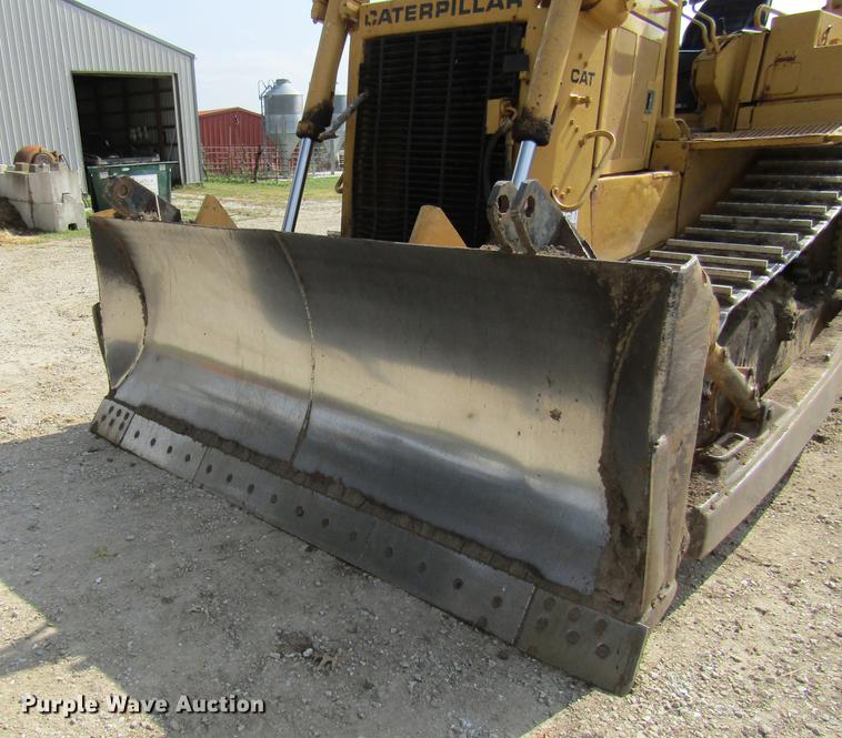 image for item DE5852 1985 Caterpillar D6H dozer