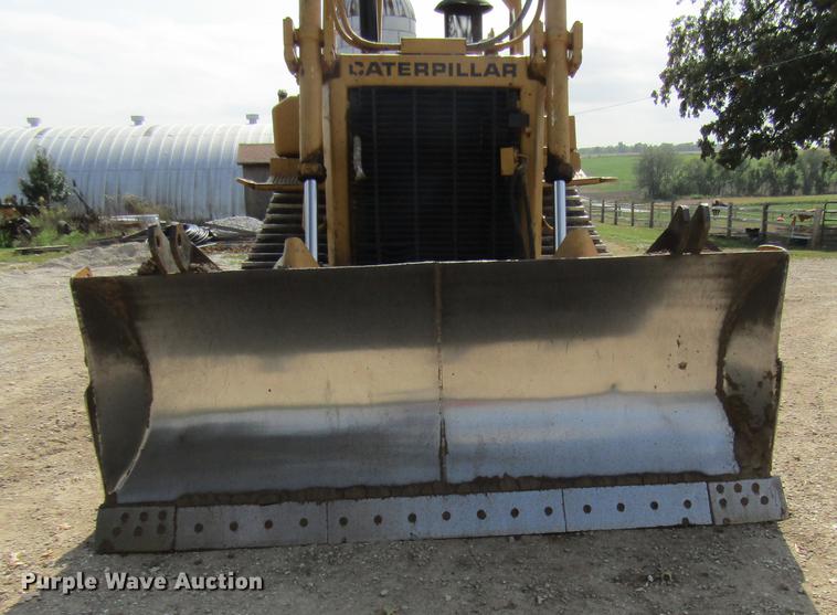 image for item DE5852 1985 Caterpillar D6H dozer