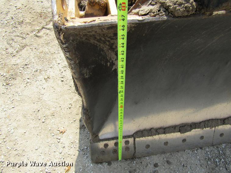 image for item DE5852 1985 Caterpillar D6H dozer