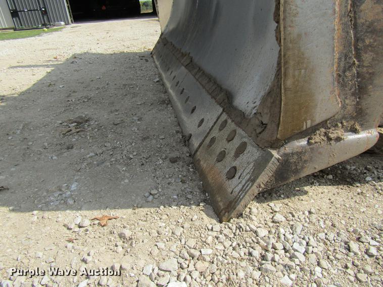 image for item DE5852 1985 Caterpillar D6H dozer