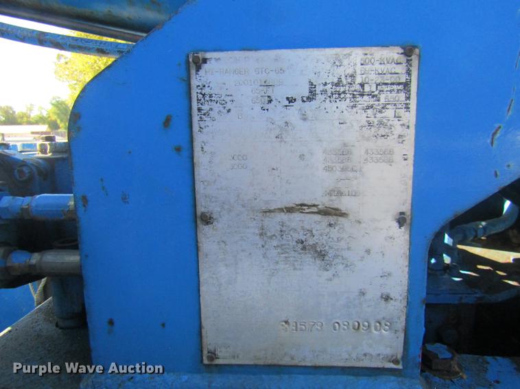 image for item DE5864 2001 International 4900 bucket truck