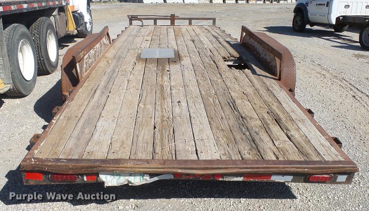image for item DE7275 2003 PJ utility trailer
