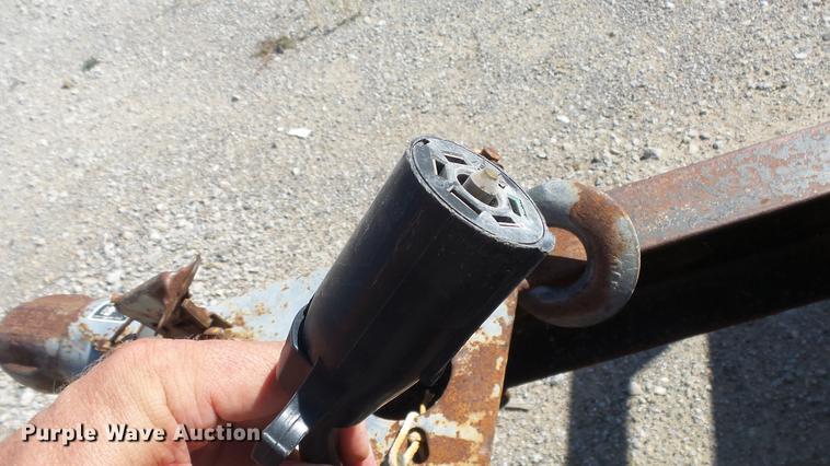 image for item DE7275 2003 PJ utility trailer