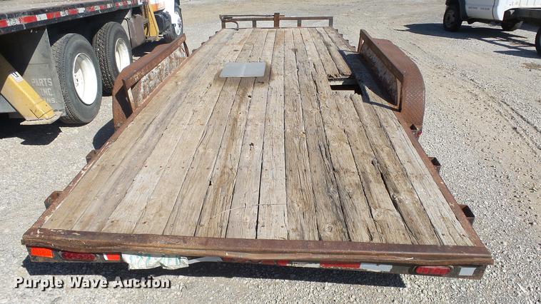 image for item DE7275 2003 PJ utility trailer