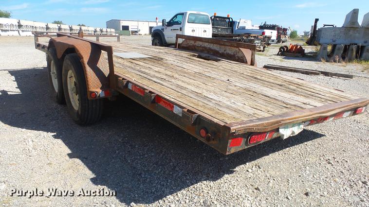 image for item DE7275 2003 PJ utility trailer