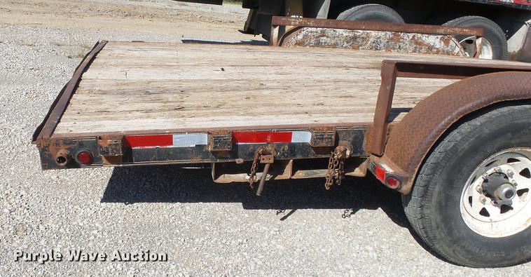 image for item DE7275 2003 PJ utility trailer