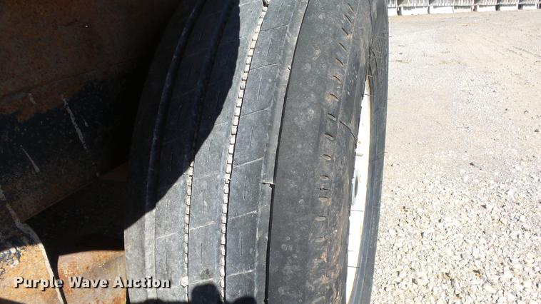 image for item DE7275 2003 PJ utility trailer