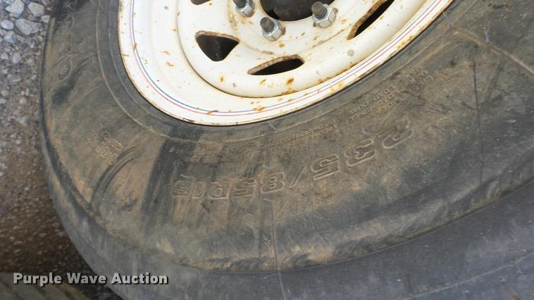 image for item DE7275 2003 PJ utility trailer