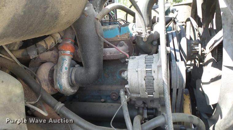 image for item DE7276 1990 International 4900 crane truck