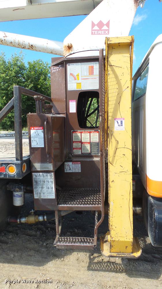 image for item DE7276 1990 International 4900 crane truck