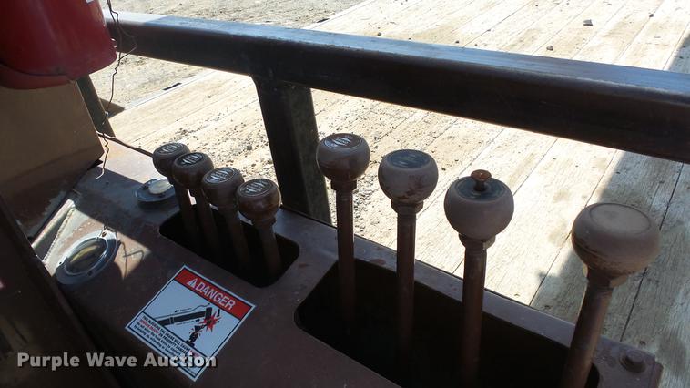 image for item DE7276 1990 International 4900 crane truck