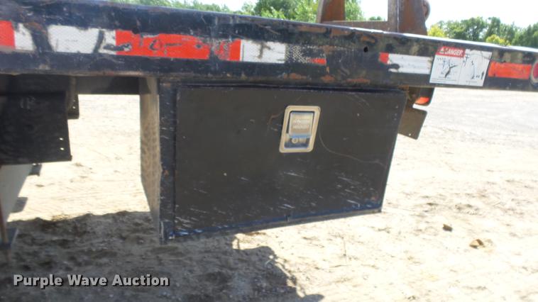 image for item DE7276 1990 International 4900 crane truck