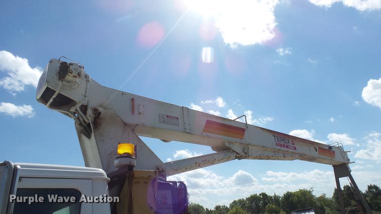 image for item DE7276 1990 International 4900 crane truck