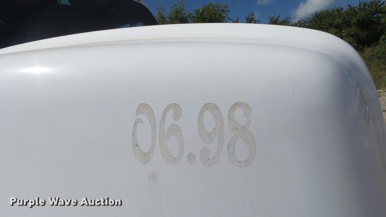 image for item DE7276 1990 International 4900 crane truck