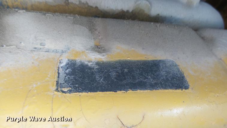 image for item DE7279 Caterpillar R80 forklift