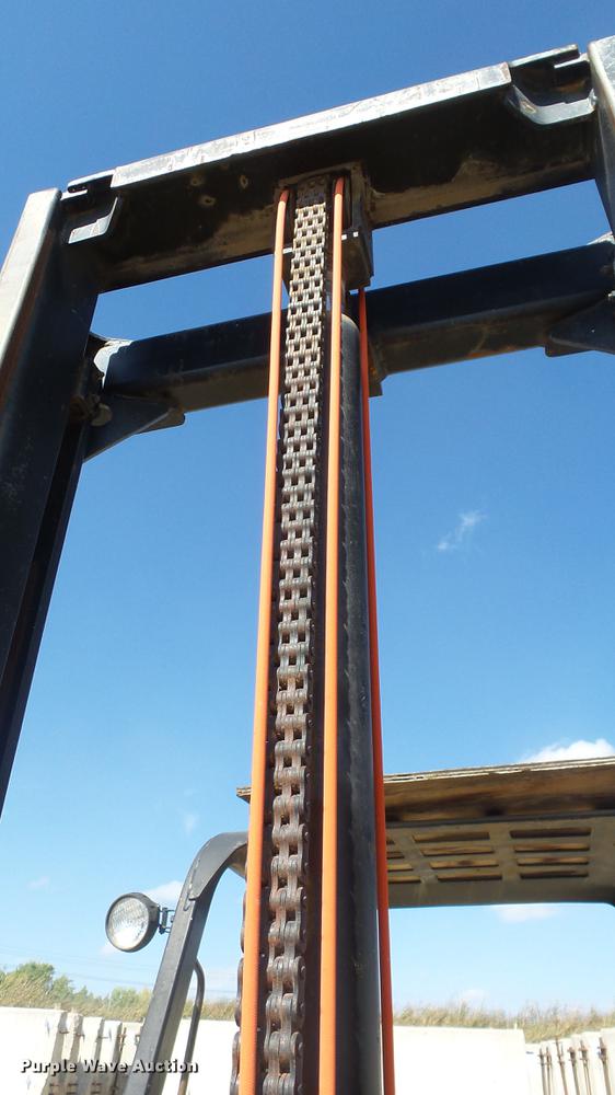 image for item DE7279 Caterpillar R80 forklift