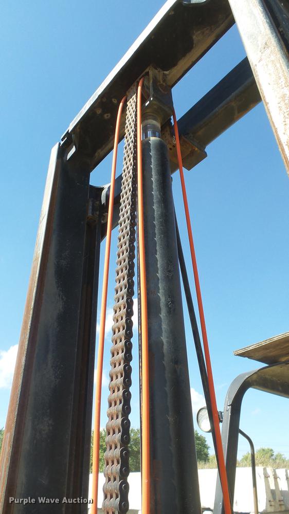 image for item DE7279 Caterpillar R80 forklift