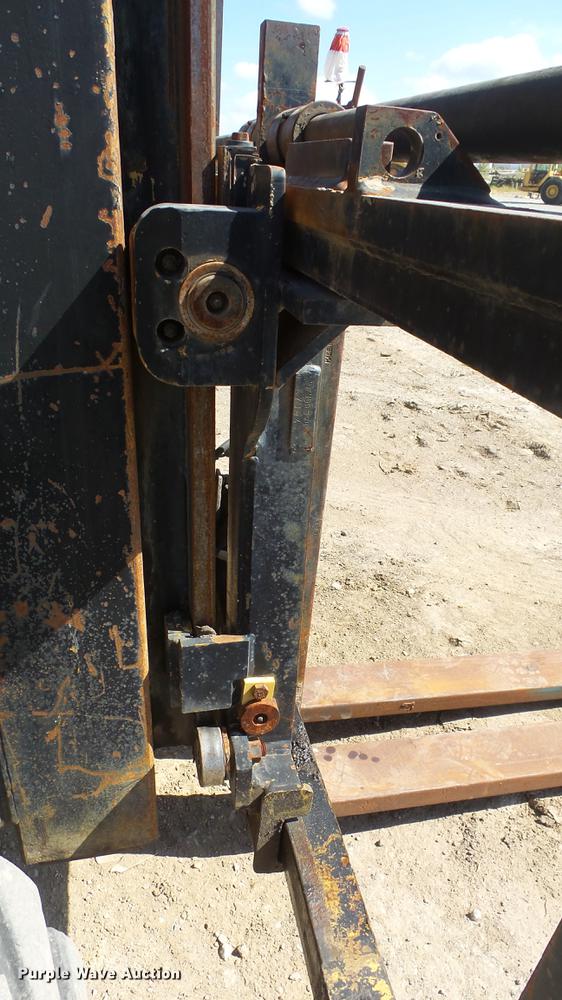 image for item DE7279 Caterpillar R80 forklift