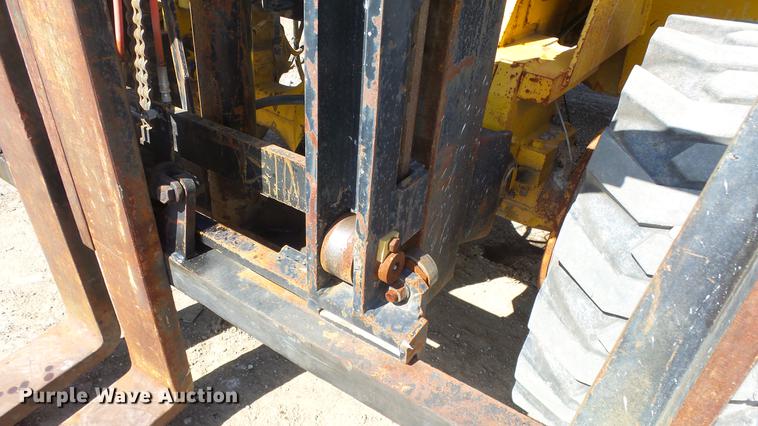image for item DE7279 Caterpillar R80 forklift