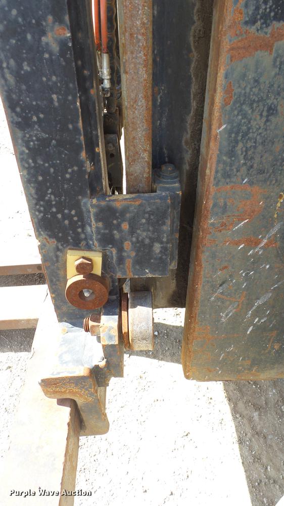 image for item DE7279 Caterpillar R80 forklift