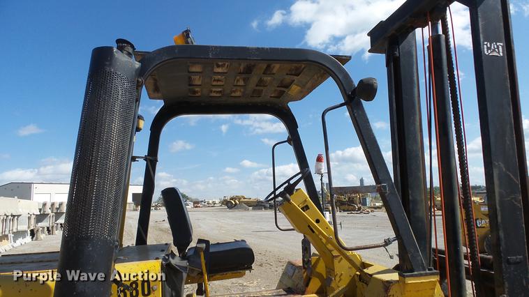 image for item DE7279 Caterpillar R80 forklift