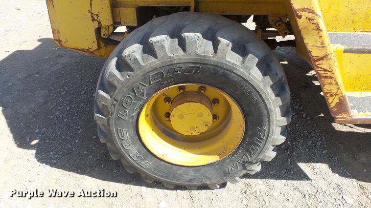 image for item DE7279 Caterpillar R80 forklift