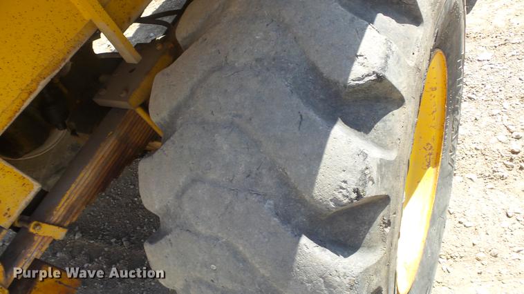 image for item DE7279 Caterpillar R80 forklift