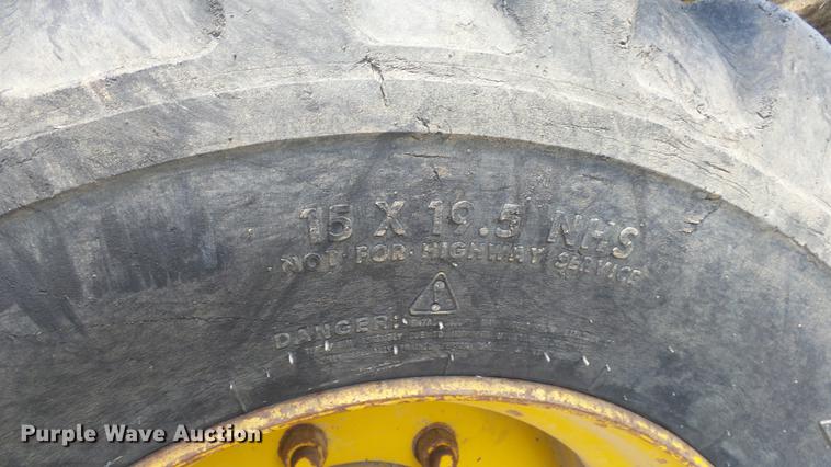 image for item DE7279 Caterpillar R80 forklift