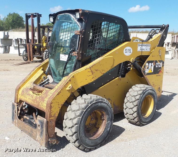 image for item DE7282 2012 Caterpillar 272D skid steer