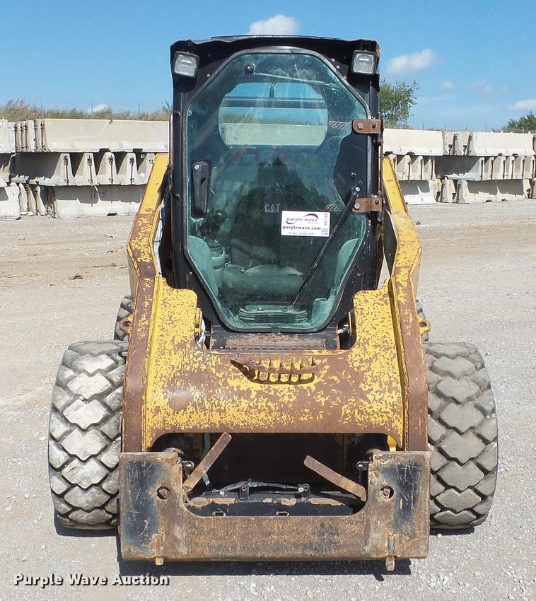 image for item DE7282 2012 Caterpillar 272D skid steer