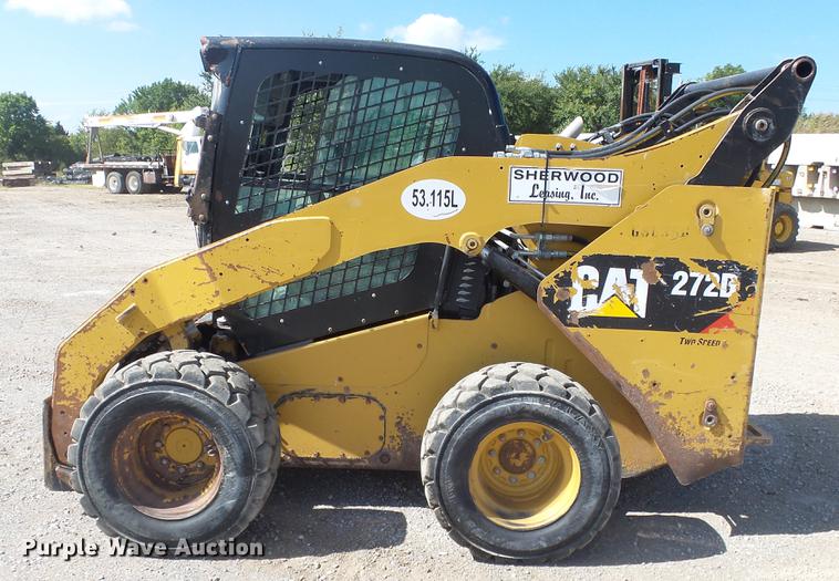 image for item DE7282 2012 Caterpillar 272D skid steer
