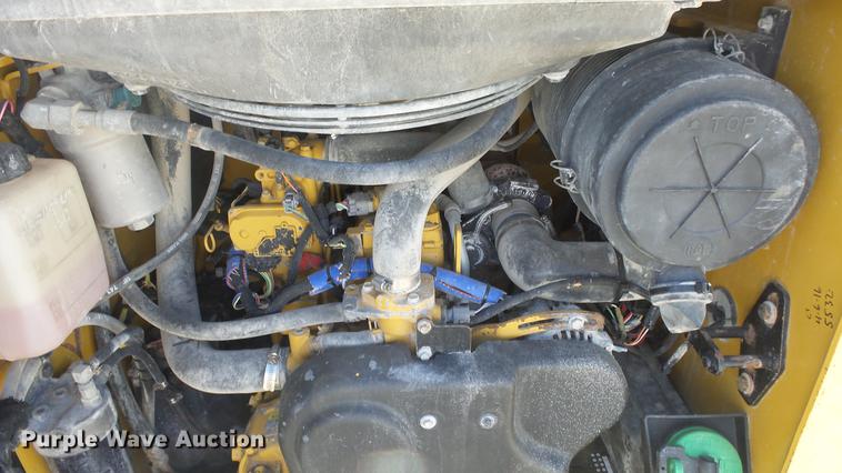 image for item DE7282 2012 Caterpillar 272D skid steer