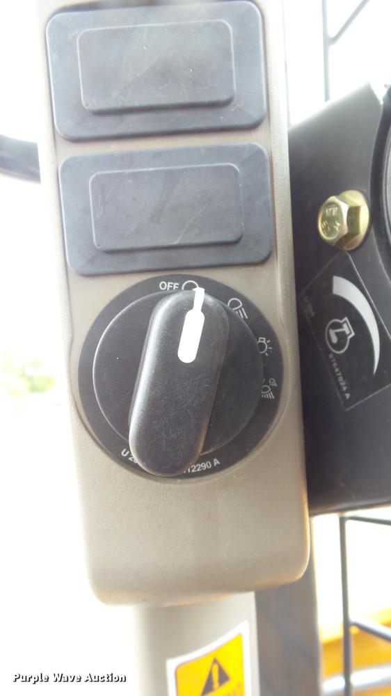 image for item DE7293 2012 Case TR270 skid steer