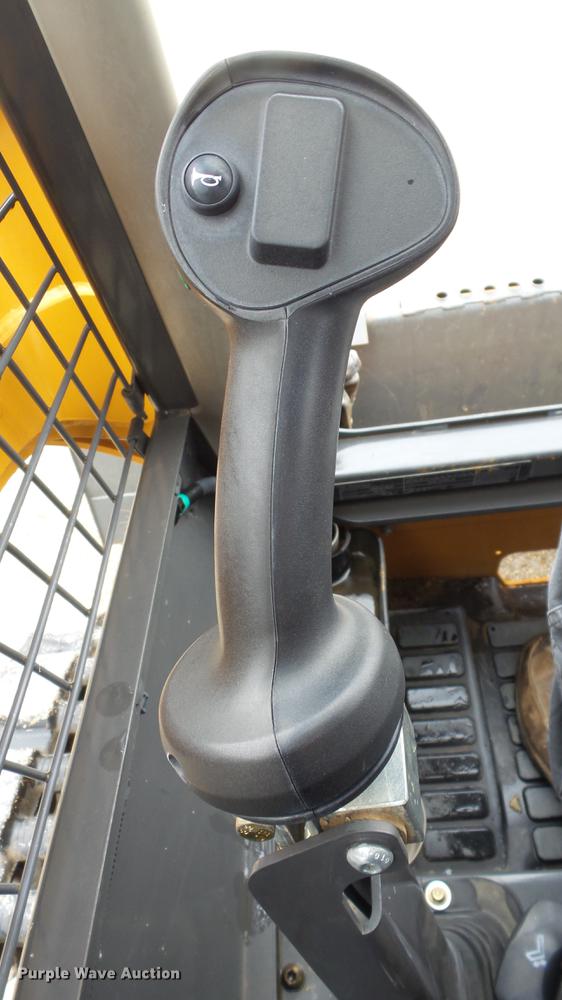 image for item DE7293 2012 Case TR270 skid steer