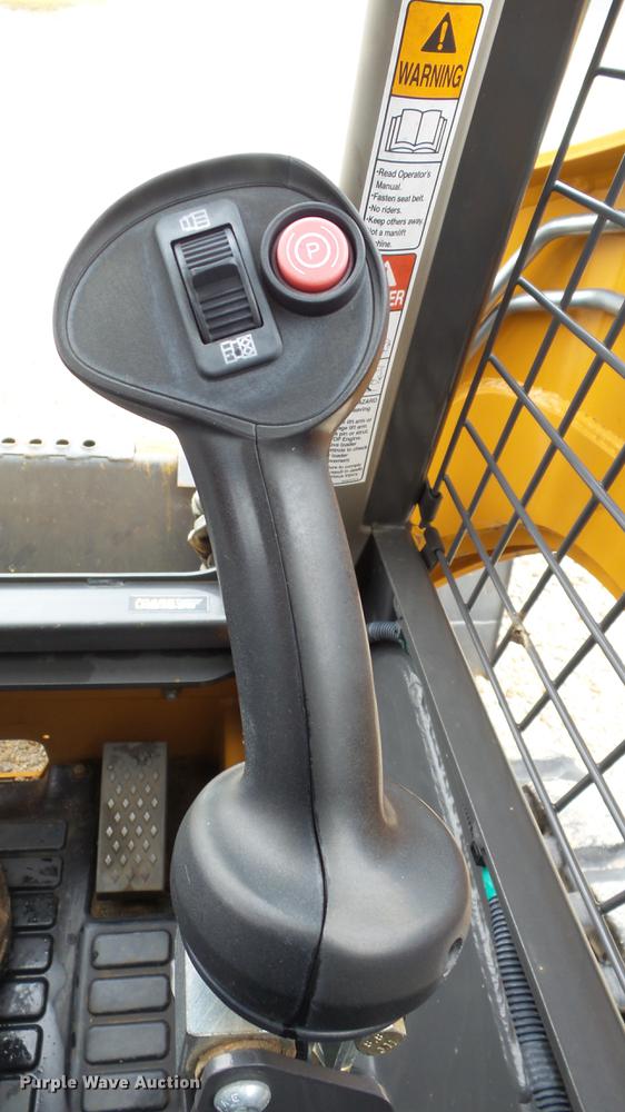 image for item DE7293 2012 Case TR270 skid steer