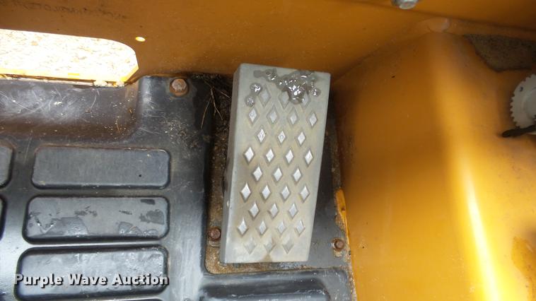 image for item DE7293 2012 Case TR270 skid steer