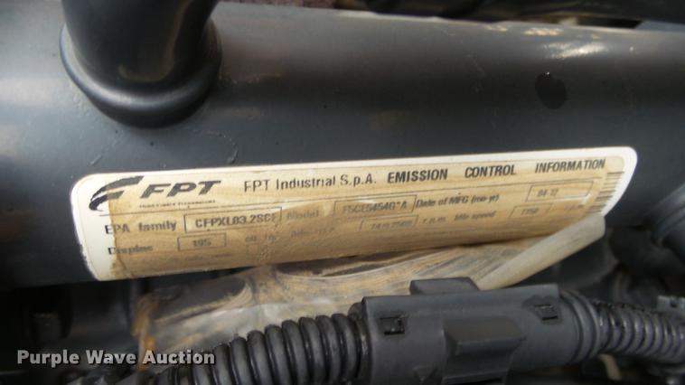 image for item DE7293 2012 Case TR270 skid steer