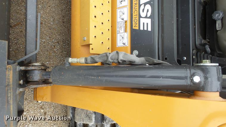 image for item DE7293 2012 Case TR270 skid steer
